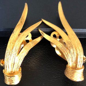 Carnegie Gold Tone Clip On Earrings